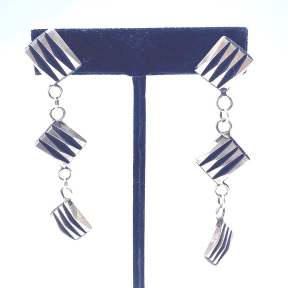 Diné (Navajo) Sterling Silver Drop Link Earrings— Artist Leander Tahe— EUC
